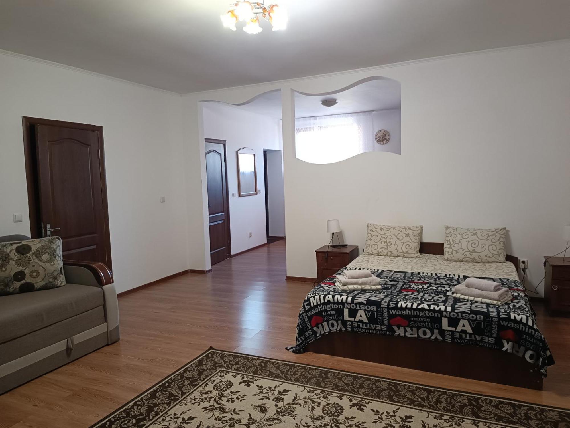 Apartments Domovik Beljaeva,5а Мукачево Екстер'єр фото