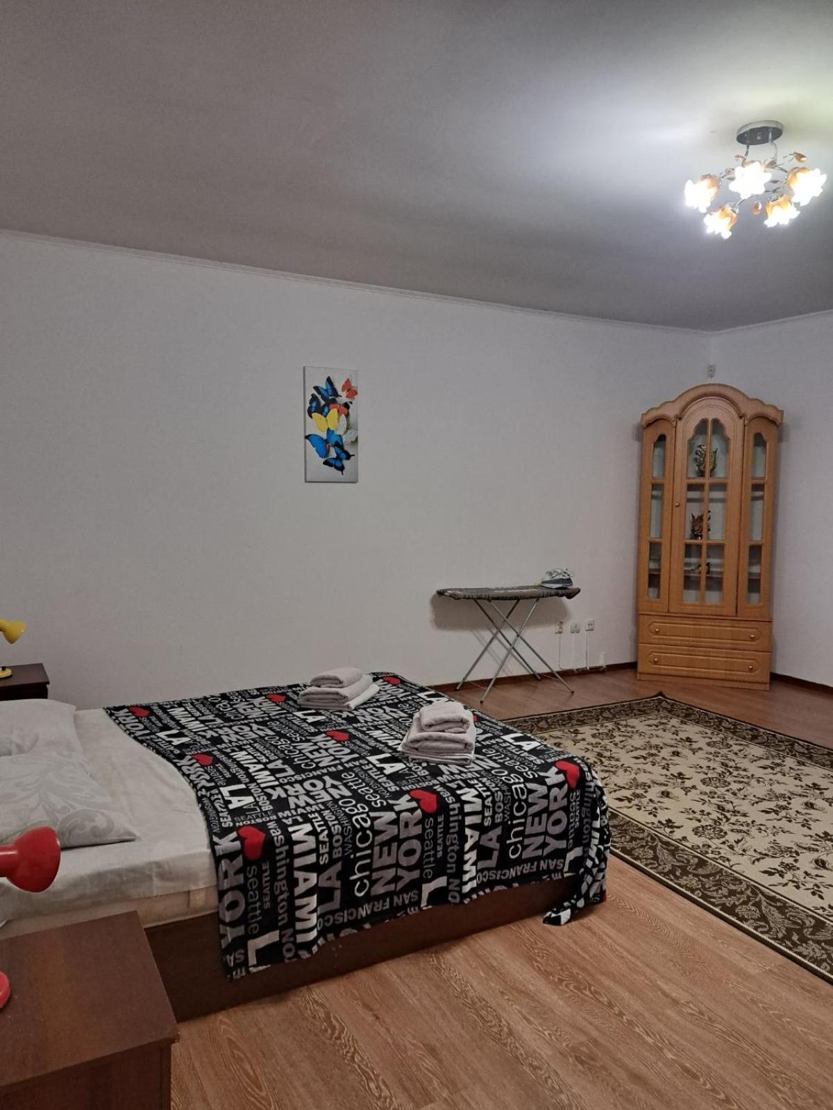 Apartments Domovik Beljaeva,5а Мукачево Екстер'єр фото