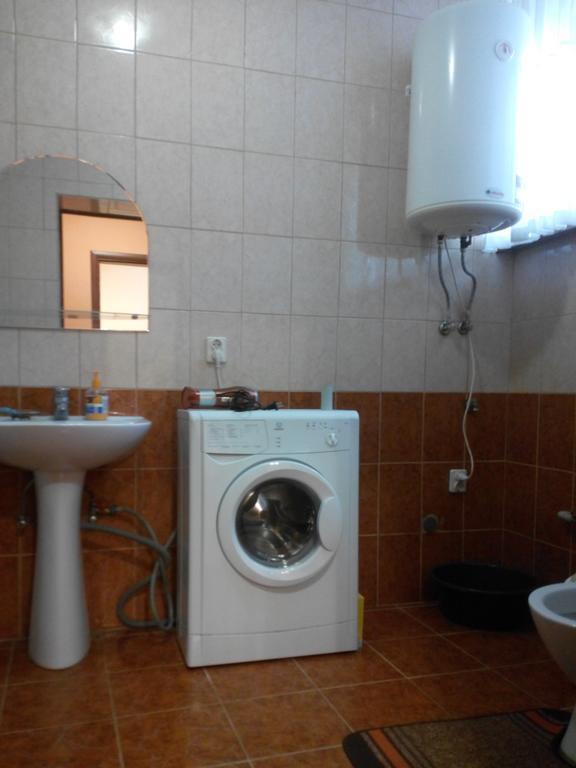 Apartments Domovik Beljaeva,5а Мукачево Екстер'єр фото